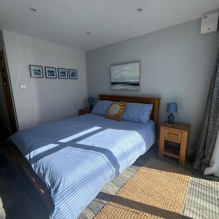 Entire Guest Suite In Four Mile Bridge, Rhoscolyn Valley Buitenkant foto